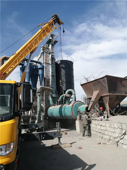 南安市设备搬运等各类工程项目中，吊车起着关键作用
