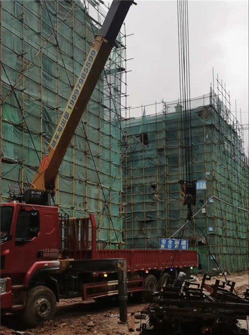 南安市“慢工细活”—— 吊车的 “微动控制” 技术