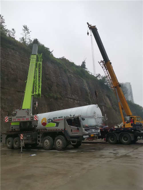 南安市“不怕风雨冻”—— 吊车的 “恶劣环境适应” 技术